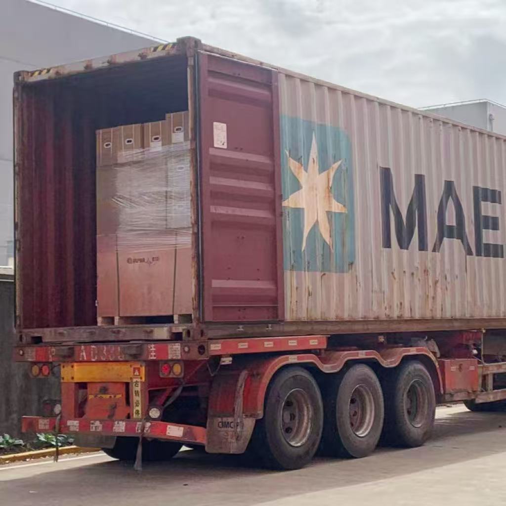 Aujourd’hui, AIRERA a expédié un camion complet de compresseurs d’air de haute qualité à un client international important, marquant une nouvelle étape dans notre expansion mondiale et la confiance envers la marque AIRERA.